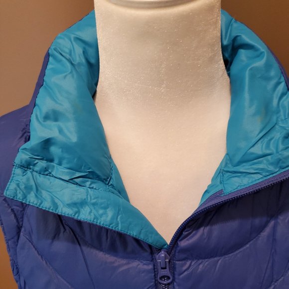 Two Toned Blue Down Vest (Small) - Picture 3 of 9